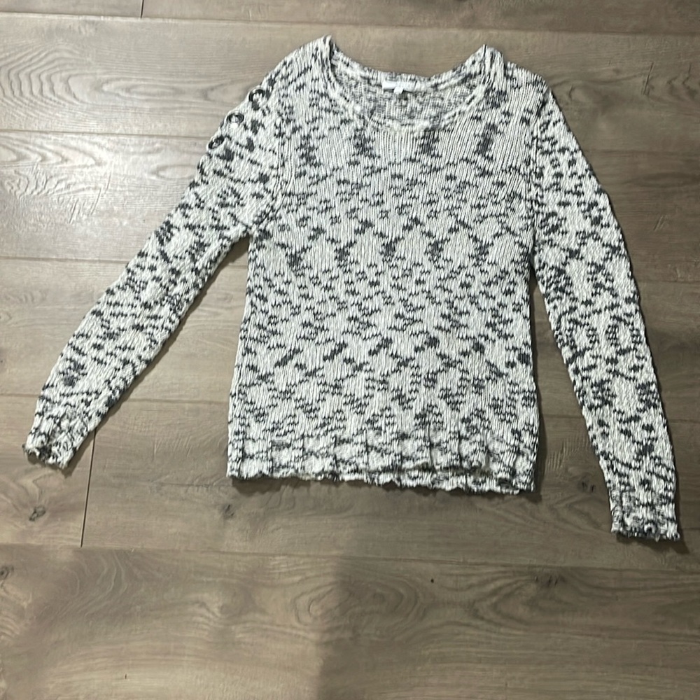 Astars Women's long sleeve sweater with circular metal accents on sleeve Size L